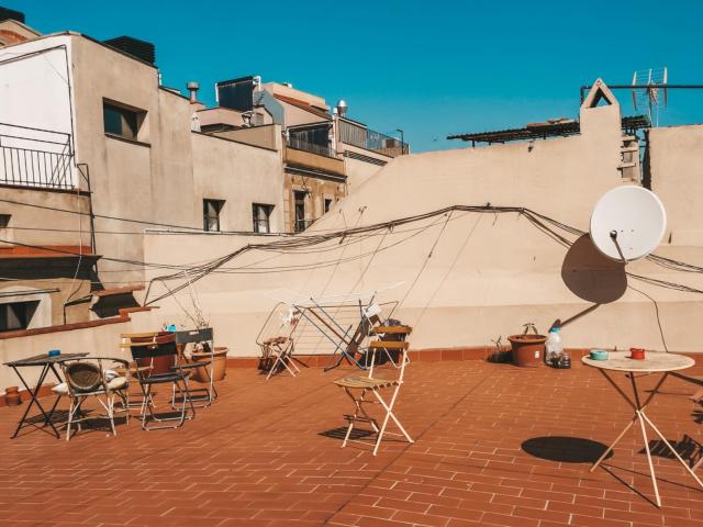Homely 2 bedroom apartment with a terrace, in Ciutat Vella