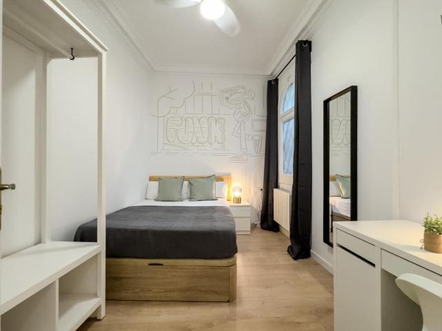 Homely double bedroom in Dreta de l'Eixample