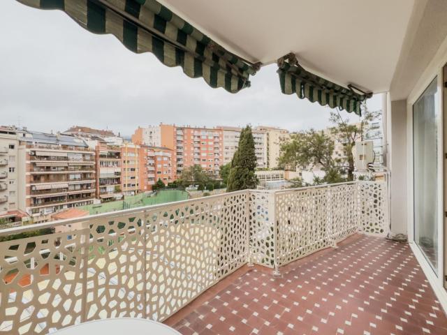 Homely Double bedroom in Sarrià Sant Gervasi