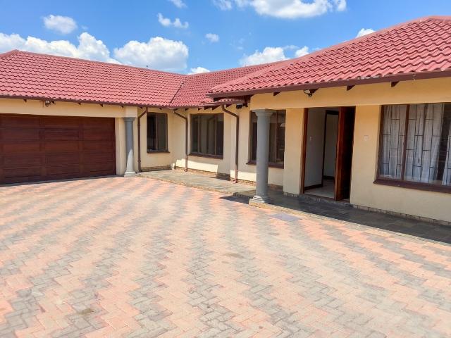 Homely, Loving & Welcoming – A Super Sized Family Home