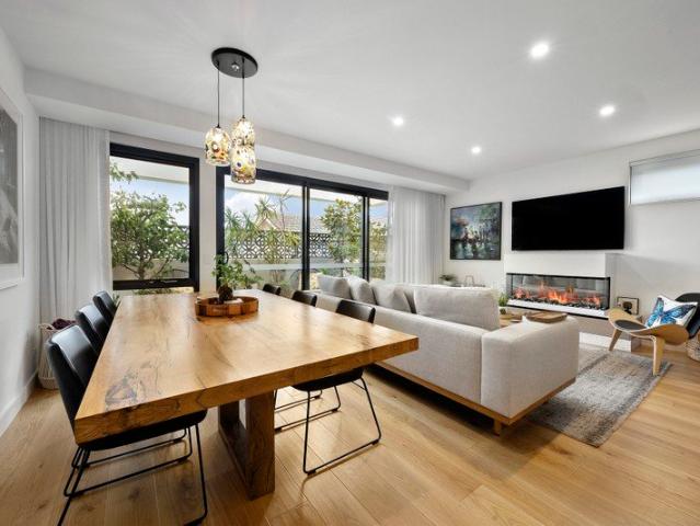 Homely Luxury on The First Floor