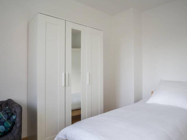 Homely single bedroom in Adlershof