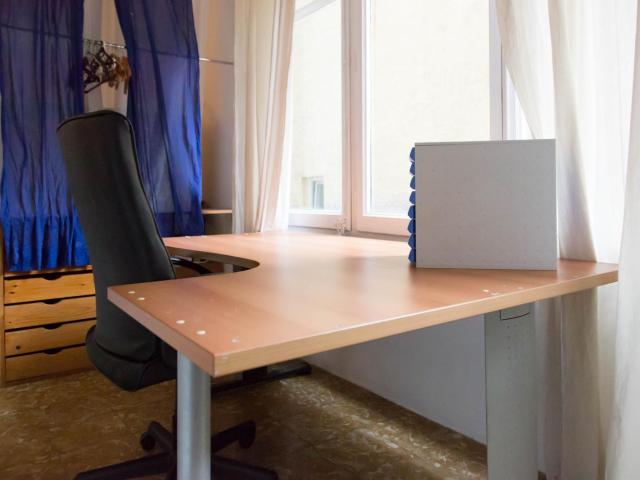 Homely single bedroom in El poble sec