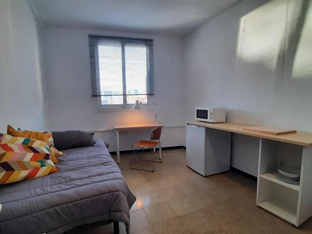 Homely single bedroom in La Font de la Guatlla
