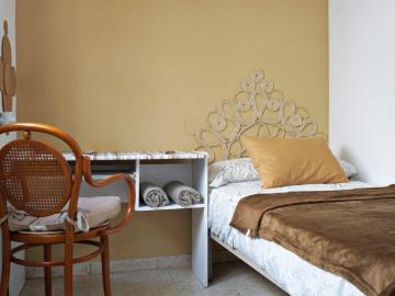 homely single bedroom near Pla del Bon Repòs