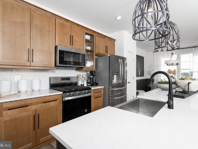 HOMESITE 742 Edgebrook Drive