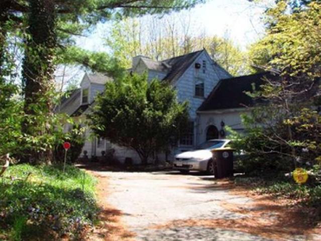 Homestead Ave