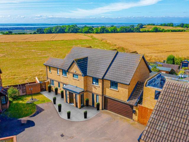 Homestead Gardens, Hadleigh SS7, 5 bed detached house to rent, £5,000 pcm | PrimeLocation