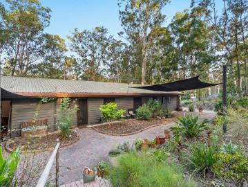 Homestead Serenity on Acreage with Pool, Firepit & Private Bushland Escape