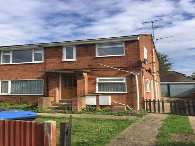 Homestead Road, Hatfield, Hertfordshire AL10, 2 bed flat to rent, £1,300 pcm | PrimeLocation