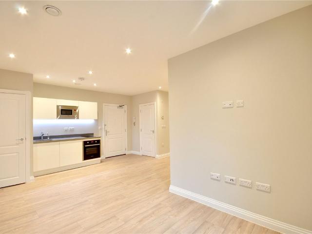 Homestead Road, Rickmansworth, Hertfordshire WD3, Studio to rent, £1,150 pcm | PrimeLocation