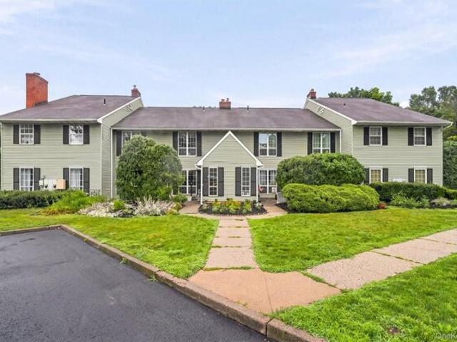 Homestead Village Dr, Warwick, Condo For Sale