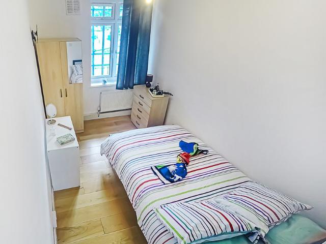 Homerton High Street, London E9, 4 bed shared accommodation to rent, £780 pcm | PrimeLocation