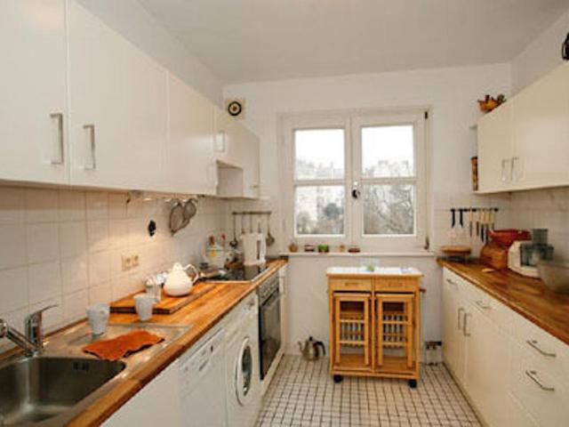 Homey, bright 1 room apartment in Berlin Charlottenburg, Berlin Amsterdam Apartments for Rent