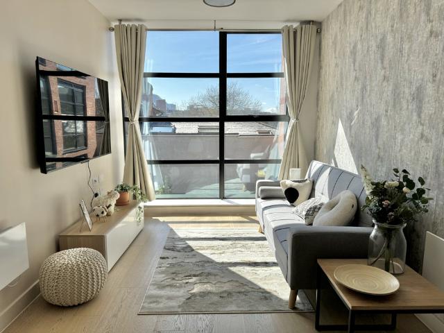 HomiHost 1 Bed Apartment in the Jewellery Quarter