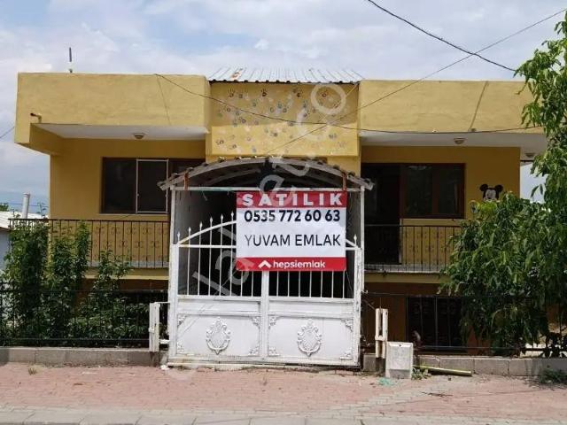Honaz Hürriyet Mahallesi Müstakil 2 Katlı Bina Arsa Payı 370m2