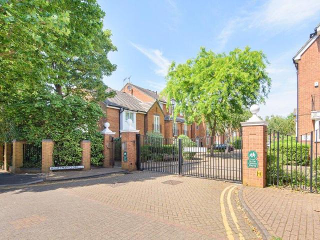 Honeyman Close, Brondesbury Park 4 bed terraced house to rent £4,099 pcm £946 pw