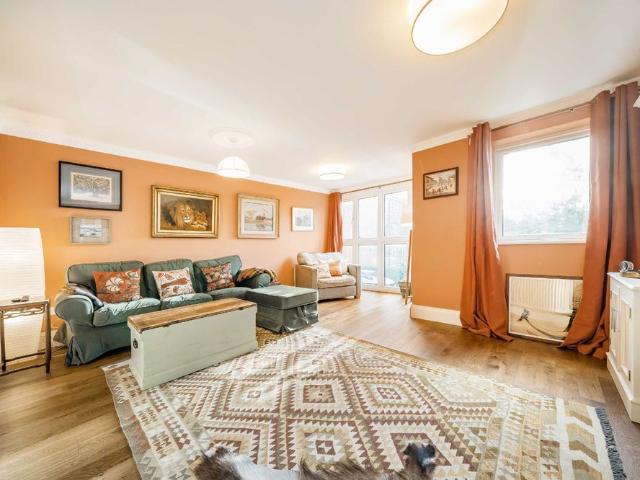 Honeyman Close, Queen's Park, NW6, London