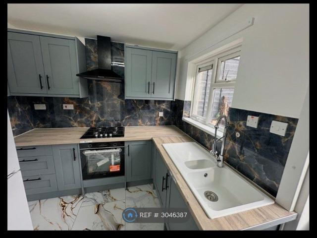 Honeybrook Close, Chippenham SN14, 4 bed end terrace house to rent, £1,595 pcm | PrimeLocation
