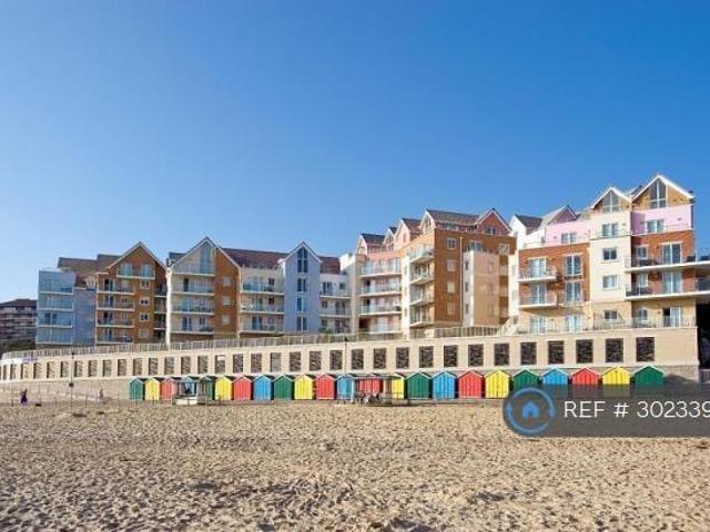 Honeycombe Beach, Boscombe. 2 bed flat to rent £1,400 pcm £323 pw