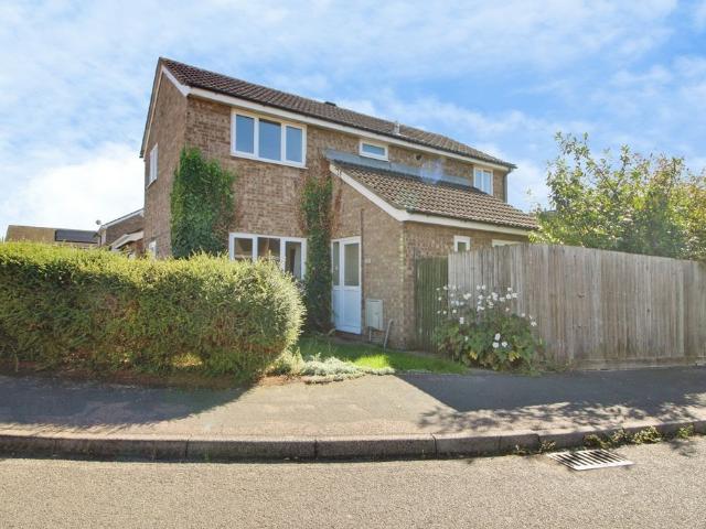Honeydon Avenue, St. Neots PE19, 4 bed detached house to rent, £1,850 pcm | PrimeLocation