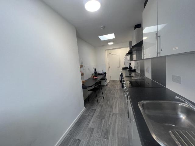 Honeypot Lane Kingsbury, London NW9 1 bed house of multiple occupation to rent £875 pcm £202 pw
