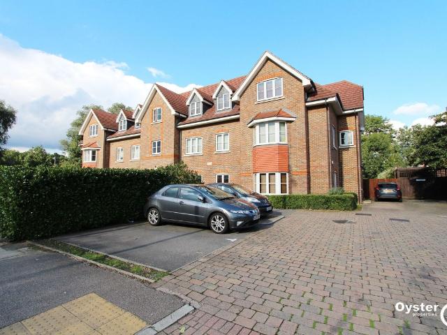 Honeypot Lane, Stanmore HA7, 2 bed flat to rent, £2,000 pcm | PrimeLocation