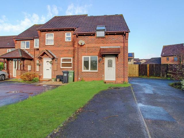 Honeysuckle Close, Bristol BS32 2 bed end of terrace house to rent £1,350 pcm £312 pw
