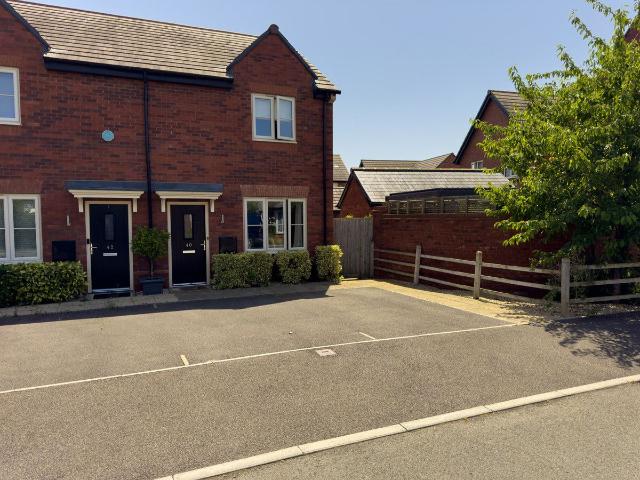 Honeysuckle Crescent, Tewkesbury GL20, 2 bed semi detached house to rent, £1,250 pcm | PrimeLocation