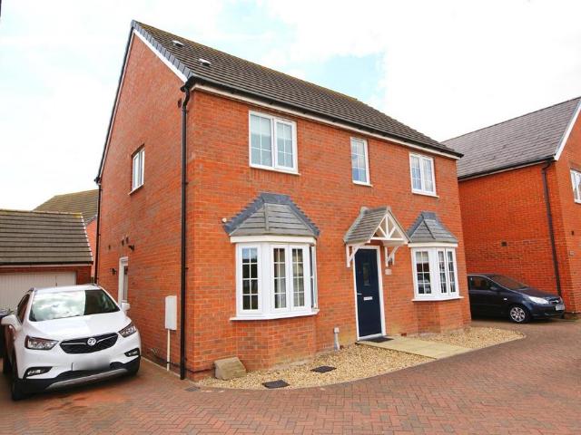 Honeysuckle Road, Witham St. Hughs 4 bed detached house to rent £1,350 pcm £312 pw