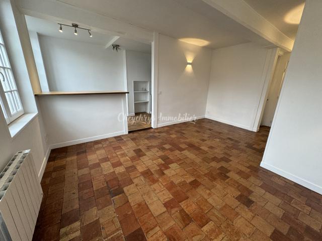 HONFLEUR CENTRE HISTORIQUE APPARTEMENT T2 DE CHARME ENTIÈREMENT RÉNOVÉ