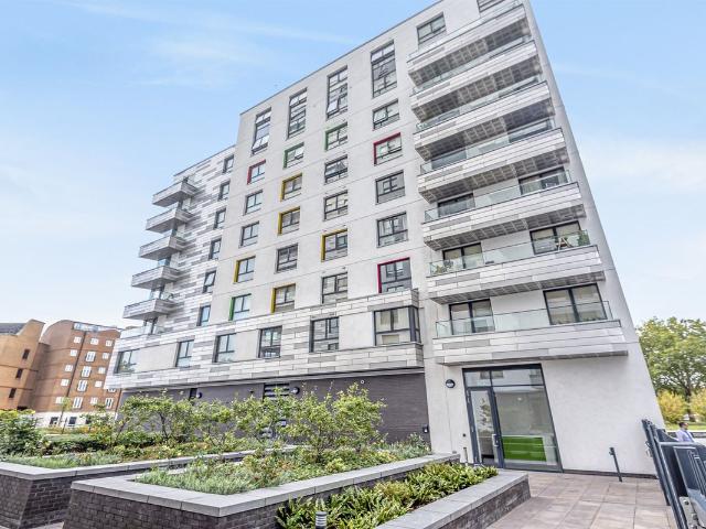 Honister, Reading RG1, 2 bed flat to rent, £1,650 pcm | PrimeLocation