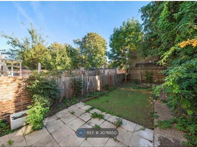 Honley Road, London SE6, 4 bed terraced house to rent, £3,000 pcm | PrimeLocation