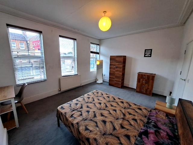 Honor Oak Park, Honor Oak SE23, 4 bed shared accommodation to rent, £720 pcm | PrimeLocation
