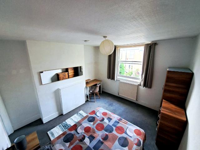 Honor Oak Park, Honor Oak Park SE23, 4 bed shared accommodation to rent, £850 pcm | PrimeLocation
