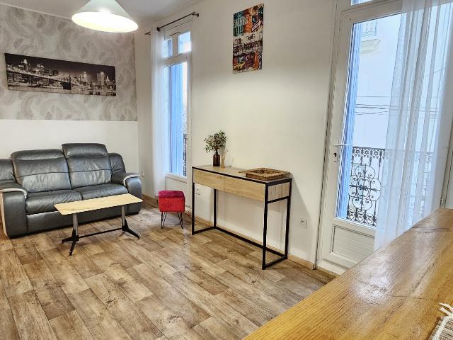Honoraires offerts pour ce grand T3 avec GARAGE et CLIMATISATION à louer à BEZIERS