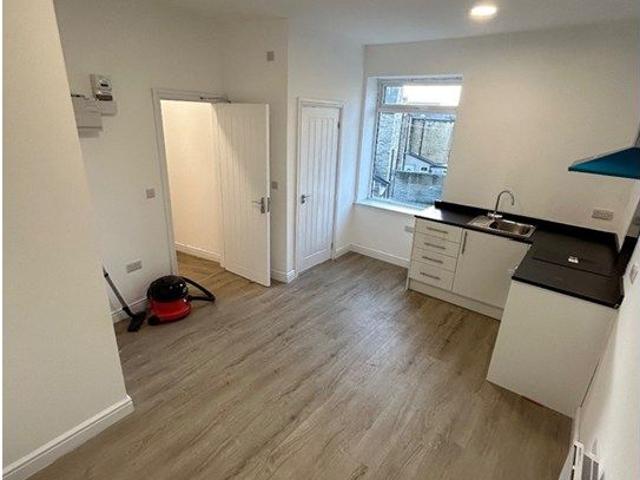 Honoria Street, Huddersfield HD1, Studio to rent, £560 pcm | PrimeLocation