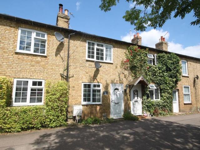 Hoo Road, Meppershall, SG17 3 bed terraced house to rent £1,450 pcm £335 pw