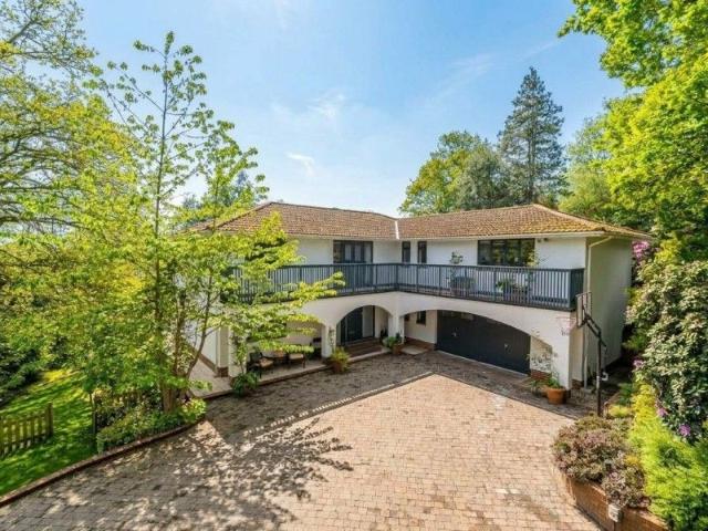 Hook Heath, Woking, Surrey GU22, 5 bed detached house to rent, £4,495 pcm | PrimeLocation