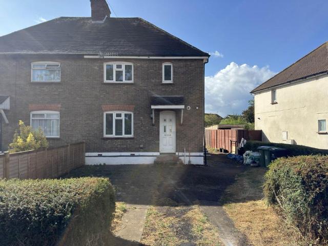 Hook Lane Close, Bognor Regis 3 bed semi detached house to rent £1,550 pcm £358 pw