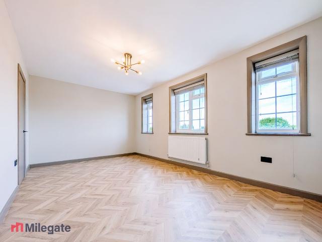 Hook Road, Chessington KT9, 4 bed flat to rent, £2,445 pcm | PrimeLocation