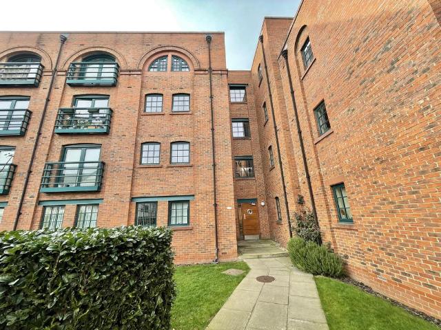 Hoole Lane, CHESTER 2 bed apartment to rent £1,050 pcm £242 pw