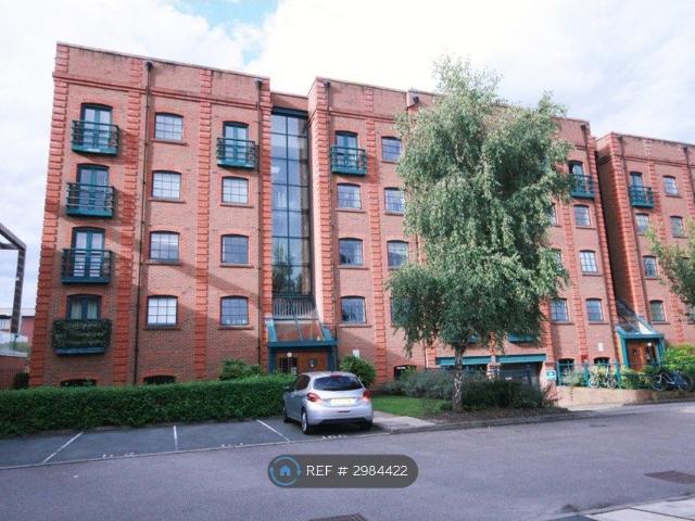 Hoole Lane, Chester CH2, 2 bed flat to rent, £1,195 pcm | PrimeLocation