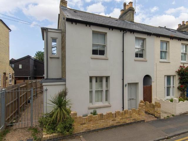 Hooper Street, Cambridge CB1, 2 bed flat to rent, £1,600 pcm | PrimeLocation
