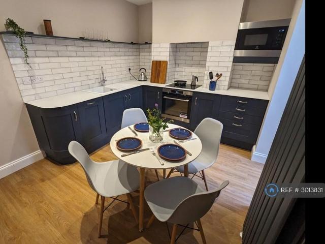 Hoopern Street, Exeter, EX4 2 bed terraced house to rent £2,175 pcm £502 pw