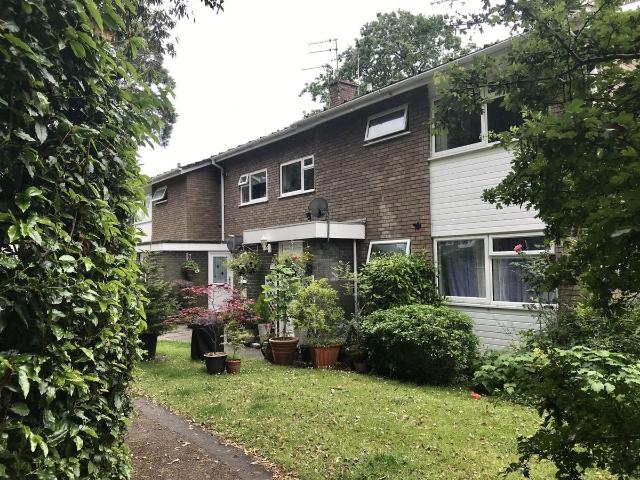 Hoburne Gardens, Highcliffe BH23, 2 bed flat to rent, £1,200 pcm | PrimeLocation