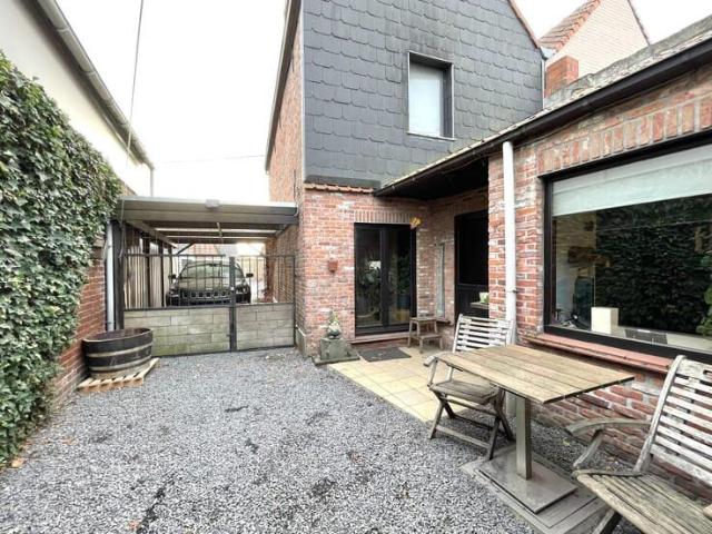 HOB |2 SLAAPKAMERS |TUIN | CARPORT | 515 m²