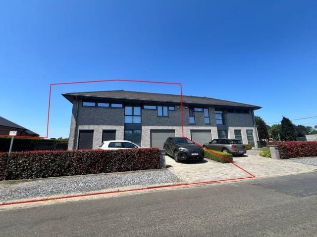 HOB MET 4 SLPKS, GARAGE EN TUIN OP RUSTIGE LOCATIE