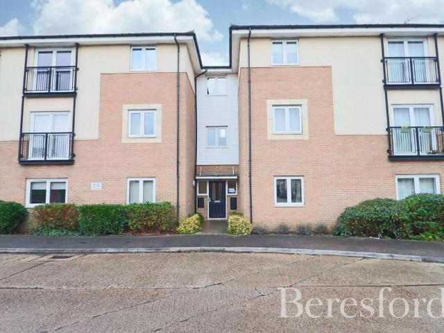 Hobart Close CM1, 2 bed flat to rent, £1,200 pcm | PrimeLocation