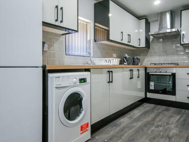 Hobart Croft, Birmingham B7 2 bed flat to rent £1,300 pcm £300 pw